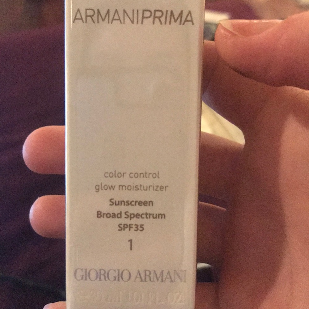 Armani Prima color control glow moisturizer